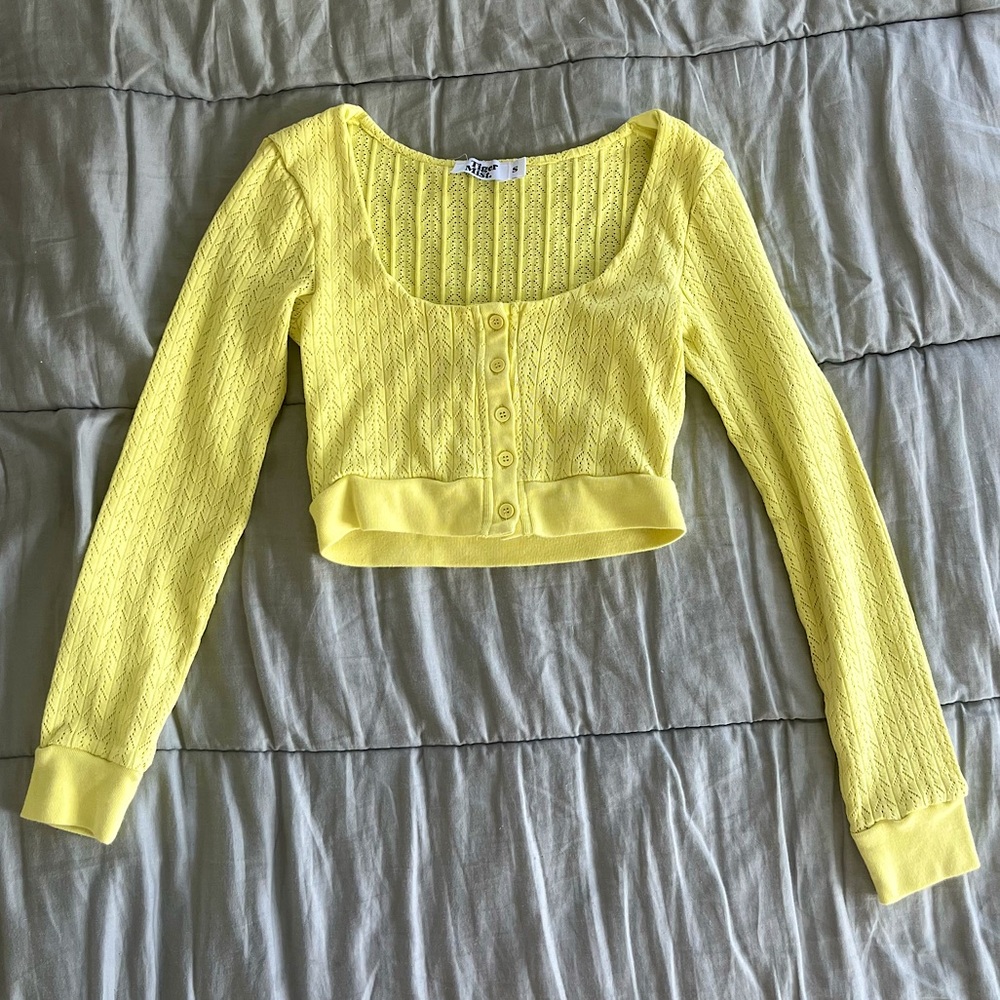 TIGER MIST CROPPED LACE YELLOW CARDIGAN